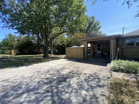 201 S 16th St, Murray, KY 42071 photo 3