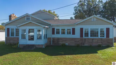 581 S Main St, Calvert City, KY 42029