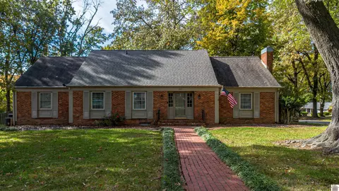 201 Maxfield Dr, Paducah, KY 42001