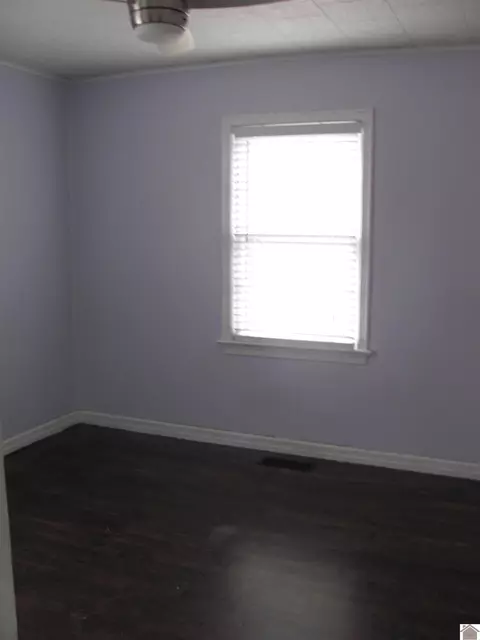 319 Irvan, Murray, KY 42071 photo 9