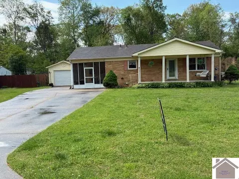 135 Southern Hts, Mayfield, KY 42066