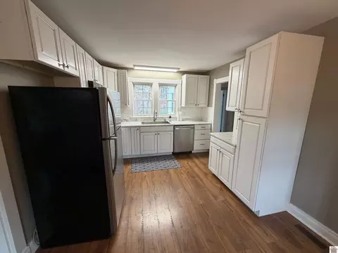 Kitchen - 3975 Contest Rd, Paducah, KY 42001 photo 4 of 4