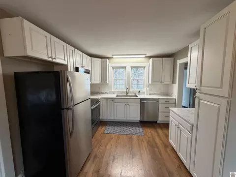 Kitchen - 3975 Contest Rd, Paducah, KY 42001 photo 3 of 4