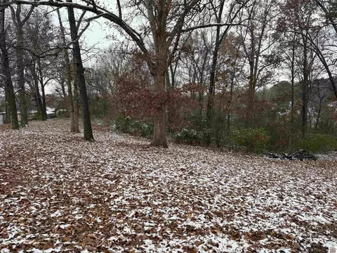 Exterior - 3975 Contest Rd, Paducah, KY 42001 photo 6 of 10