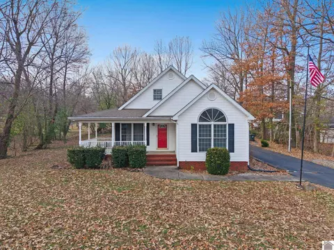 1532 Oak Park Blvd, Calvert City, KY 42029