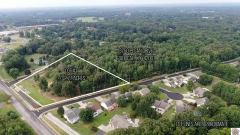 3750 Pecan Dr, Paducah, KY 42001