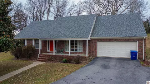 102 Harper Dr, Benton, KY 42025