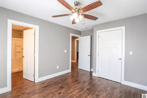 Bedroom - 302 N 5th St, Mayfield, KY 42066 photo 3 of 9