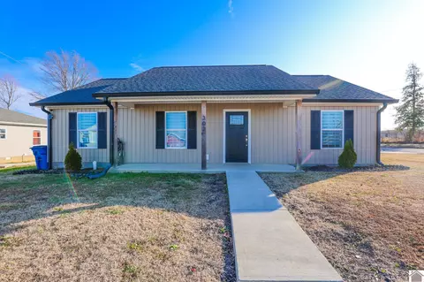 302 N 5th St, Mayfield, KY 42066