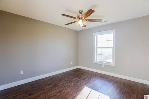 Bedroom - 302 N 5th St, Mayfield, KY 42066 photo 1 of 9
