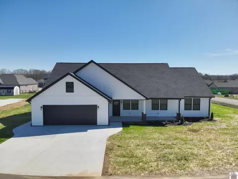 16 Ellie Ct, Mayfield, KY 42066
