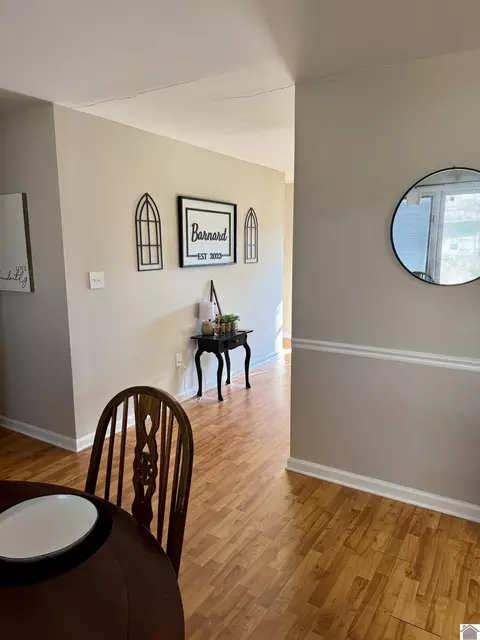 Entry Way - 121 E 23rd St, Benton, KY 42025 photo 2 of 2