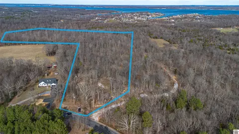 000 Moores Camp Rd, Gilbertsville, KY 42044