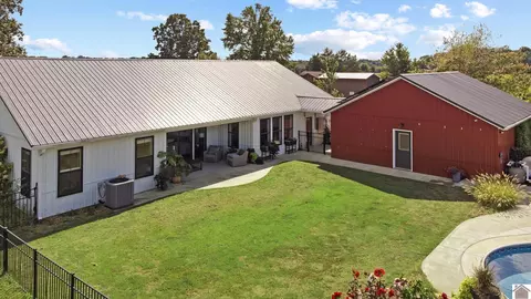 Exterior - 2939 Thurmond Rd, Murray, KY 42071 photo 3 of 4