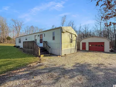 187 Wallace Cemetery Rd, Cadiz, KY 42211