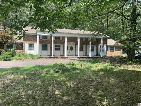 2250 Sunset Dr, Paducah, KY 42003
