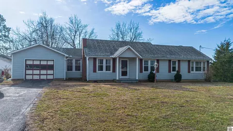 97 4th St, Arlington, KY 42021