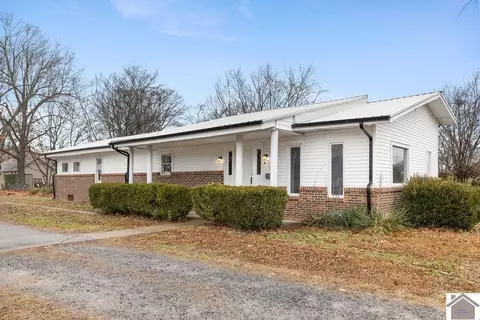 1409 Hc Mathis Dr, Paducah, KY 42001