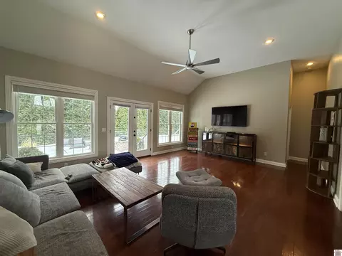 Living - 2255 Hal Dr, Murray, KY 42071 photo 2 of 5