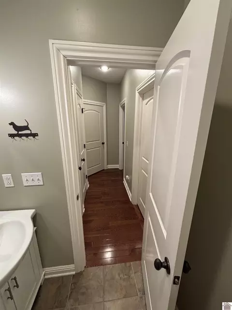 Entry Way - 2255 Hal Dr, Murray, KY 42071 photo 2 of 2