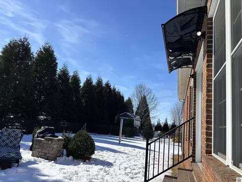 Exterior - 2255 Hal Dr, Murray, KY 42071 photo 5 of 12