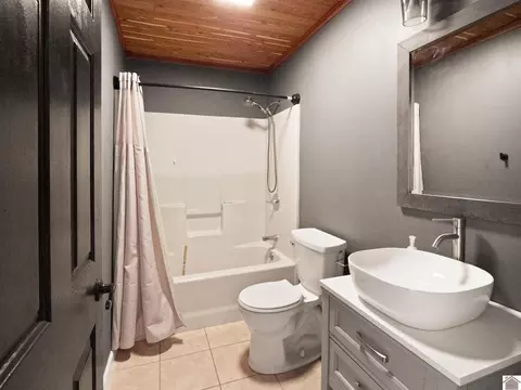 Bath - 128 Geurin Rd, Murray, KY 42071 photo 5 of 6