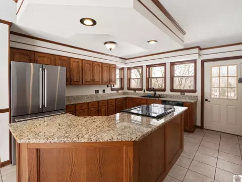 Kitchen - 128 Geurin Rd, Murray, KY 42071 photo 2 of 5