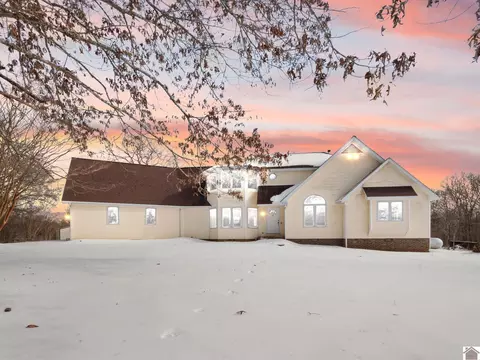 Exterior - 128 Geurin Rd, Murray, KY 42071 photo 1 of 6