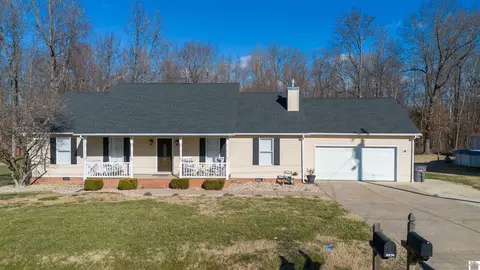 8265 Silver Rdg, West Paducah, KY 42086