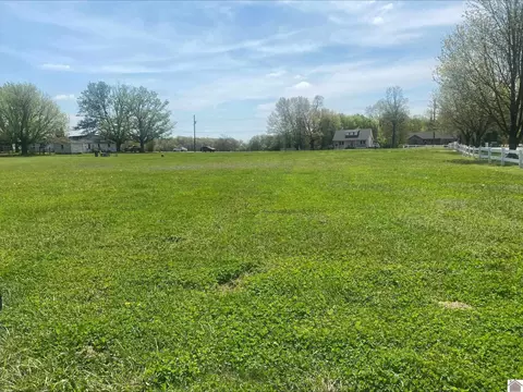 00 Murray Estates Dr, Murray, KY 42071
