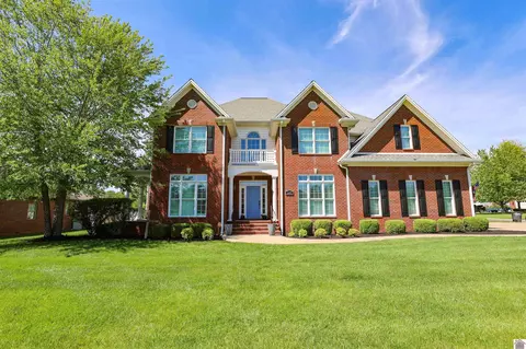 6601 Tuscan Rd, Paducah, KY 42001