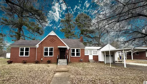 471 Evergreen St, Dresden, TN 38225