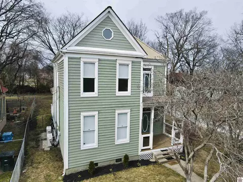 721 Martin Luther King Jr Dr, Paducah, KY 42001