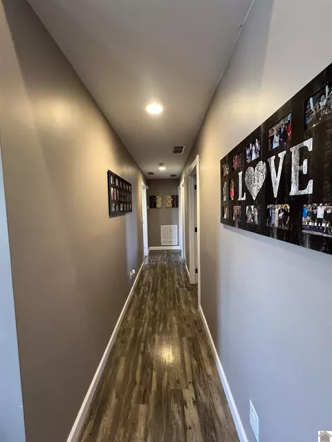 Entry Way - 4697 State Route 384, Mayfield, KY 42066 photo 1 of 1