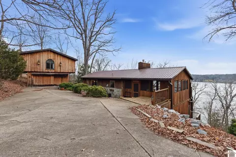 290 Deer Run Rd, Eddyville, KY 42038
