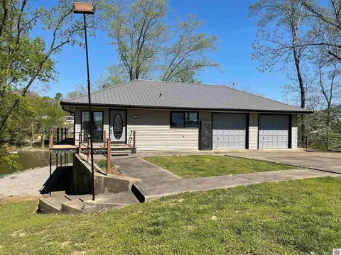 98 S Lakeshore Dr, Cadiz, KY 42211
