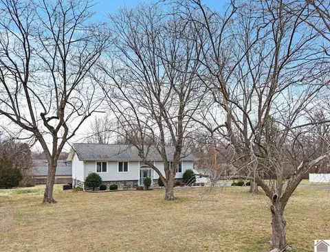 151 Rebecca Ln, Paducah, KY 42001