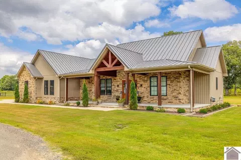 230 Ayly Estates Dr, Mayfield, KY 42066