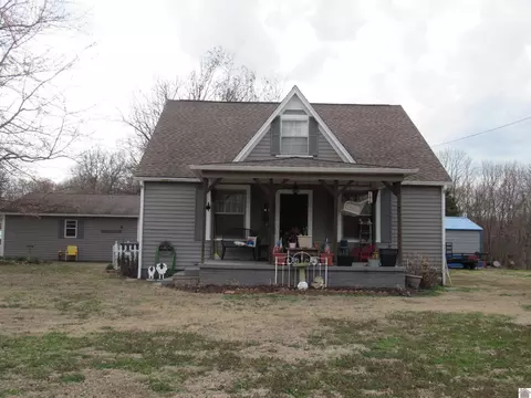 9047 State Route 94 E, Fulton, KY 42041