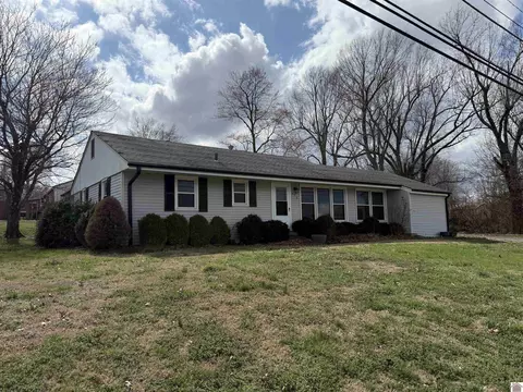 658 E 5th Ave, Calvert City, KY 42029