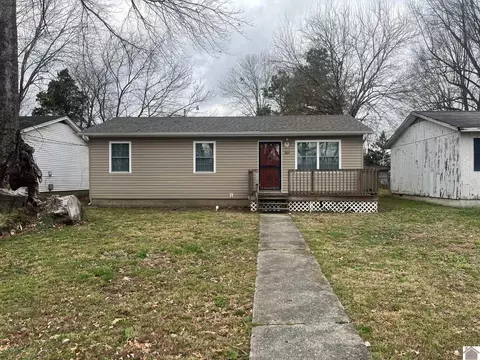 2817 Bradley St, Paducah, KY 42003