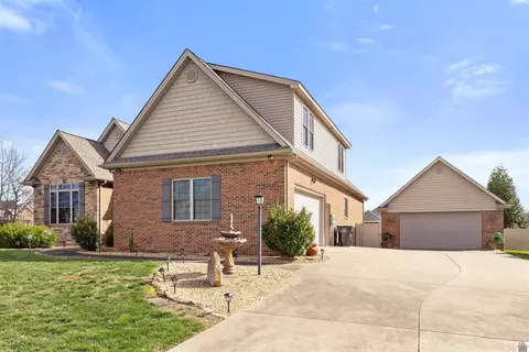 125 Pershing Way, Paducah, KY 42001