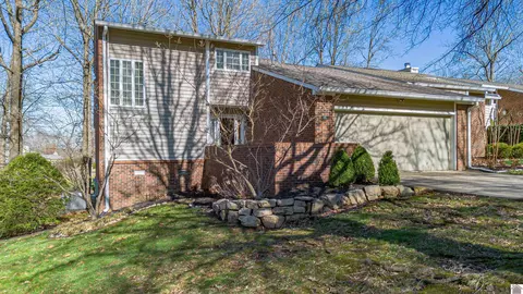 25 Meadow Links Dr, Paducah, KY 42001