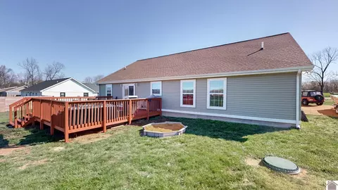 Exterior - 327 John Purdom, Almo, KY 42020 photo 4 of 8