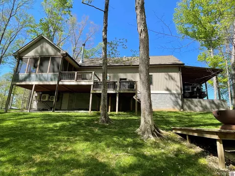 719 W Ross School Rd, Cadiz, KY 42211
