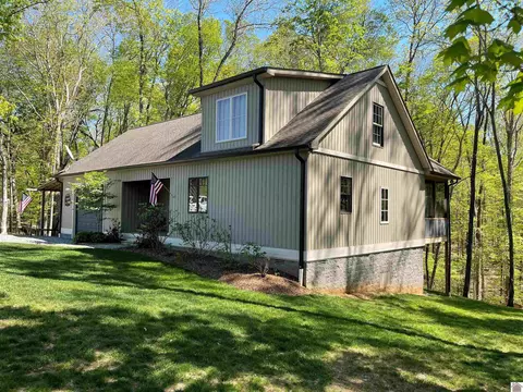 719 W Ross School Rd, Cadiz, KY 42211