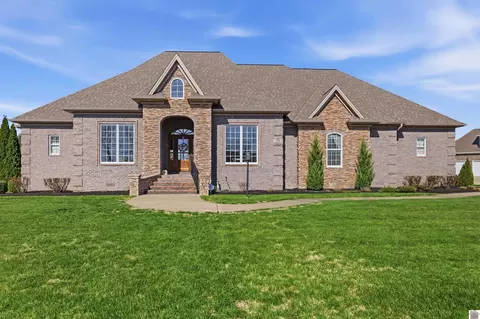 1945 Deerhaven, Paducah, KY 42001