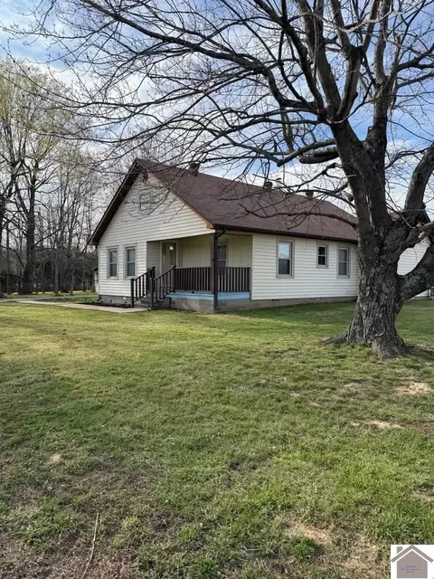 3512 Breezeel School Rd, Benton, KY 42025