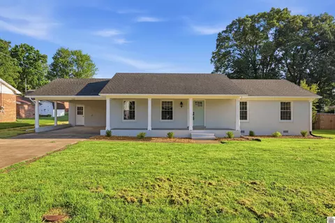 1522 Kirkwood Dr, Murray, KY 42071