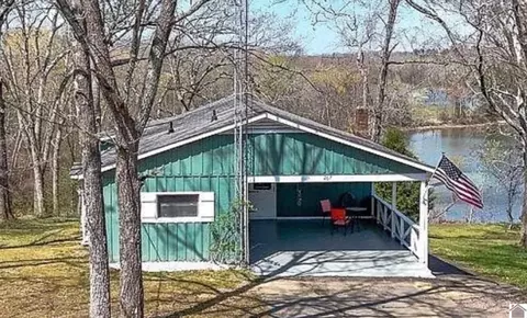 267 Primrose Dr, New Concord, KY 42076